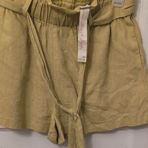 High Waist Women's Shorts in Cream by Tommy Bahama